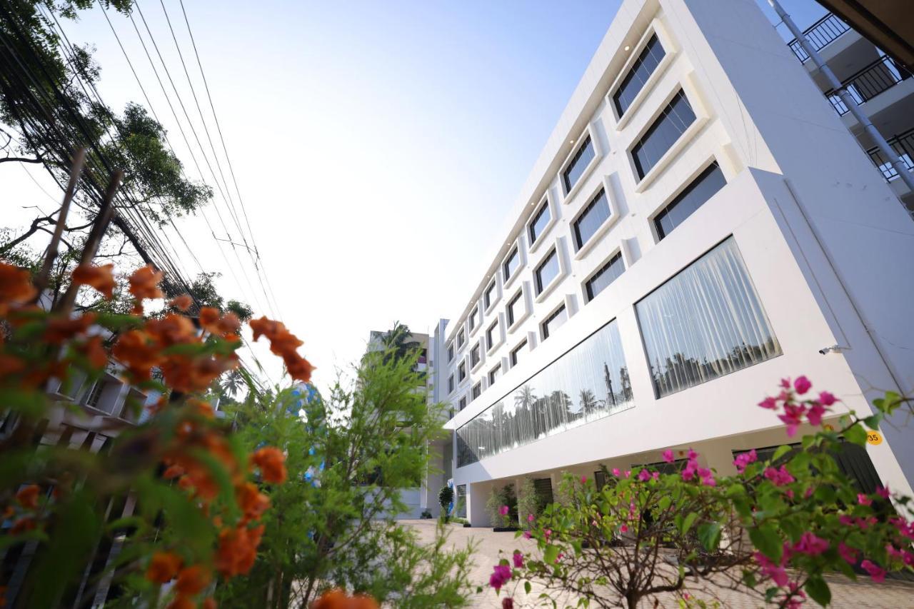 Hotel Kkm International Thiruvananthapuram Zewnętrze zdjęcie